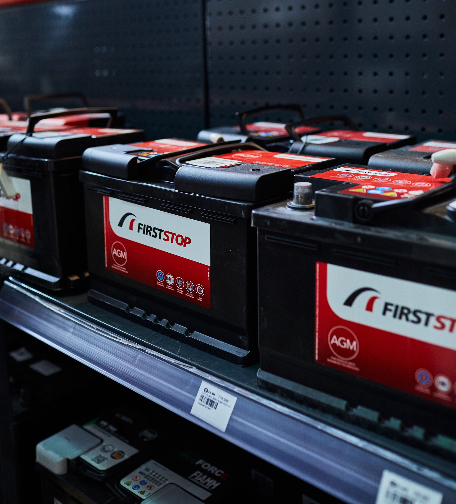 Batteries auto AGM FirstStop en rayon
