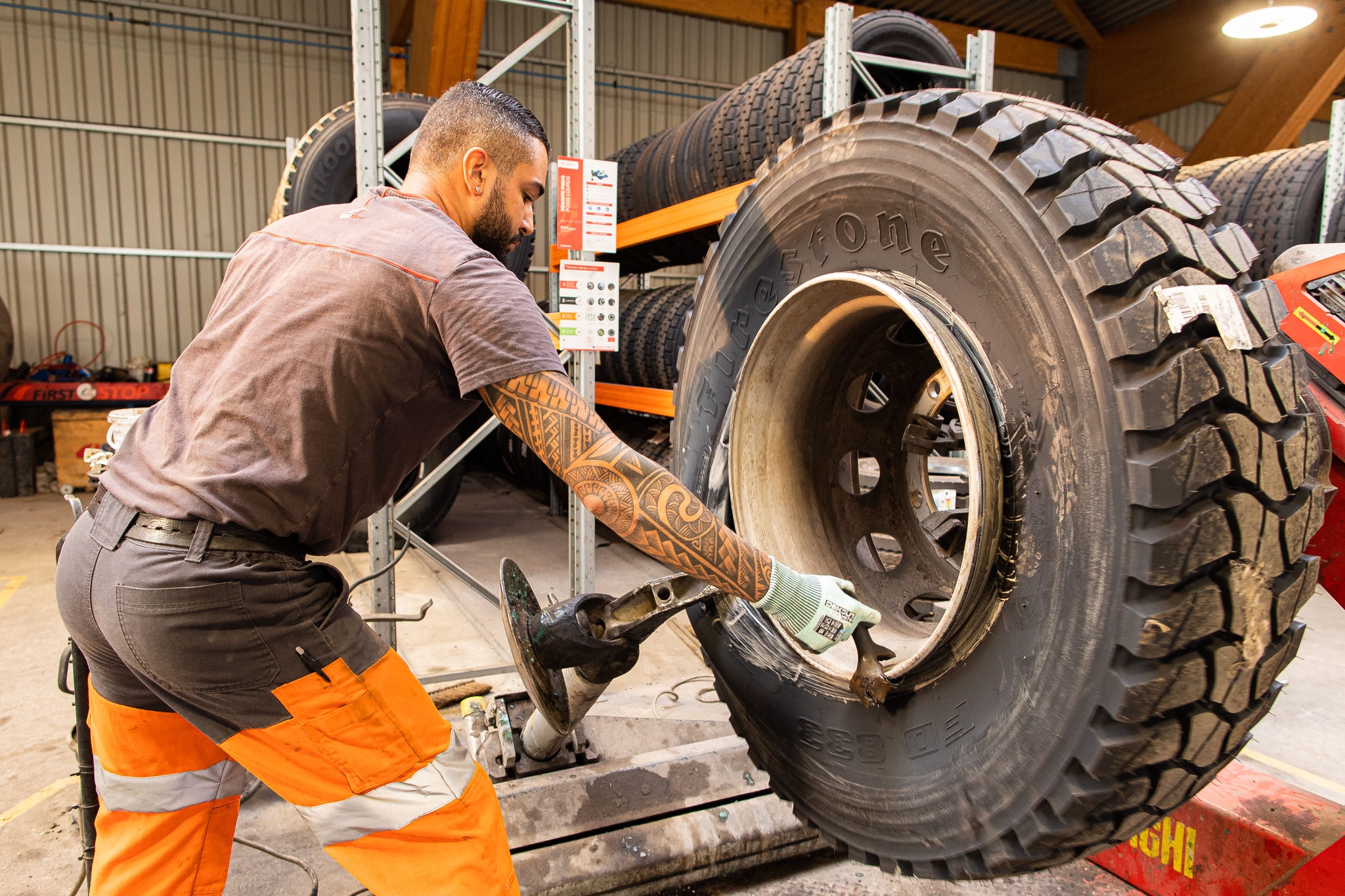 Montage de pneus camions 