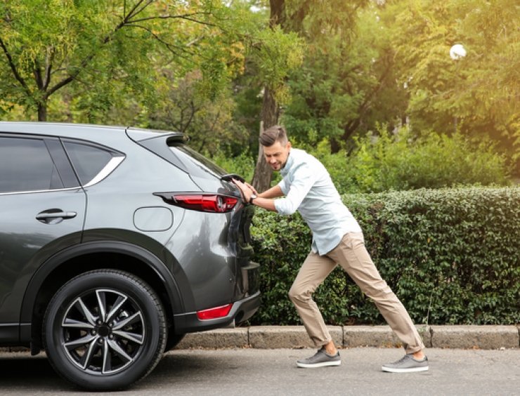 Bruits de voiture, comment les reconnaître : Notre guide pratique